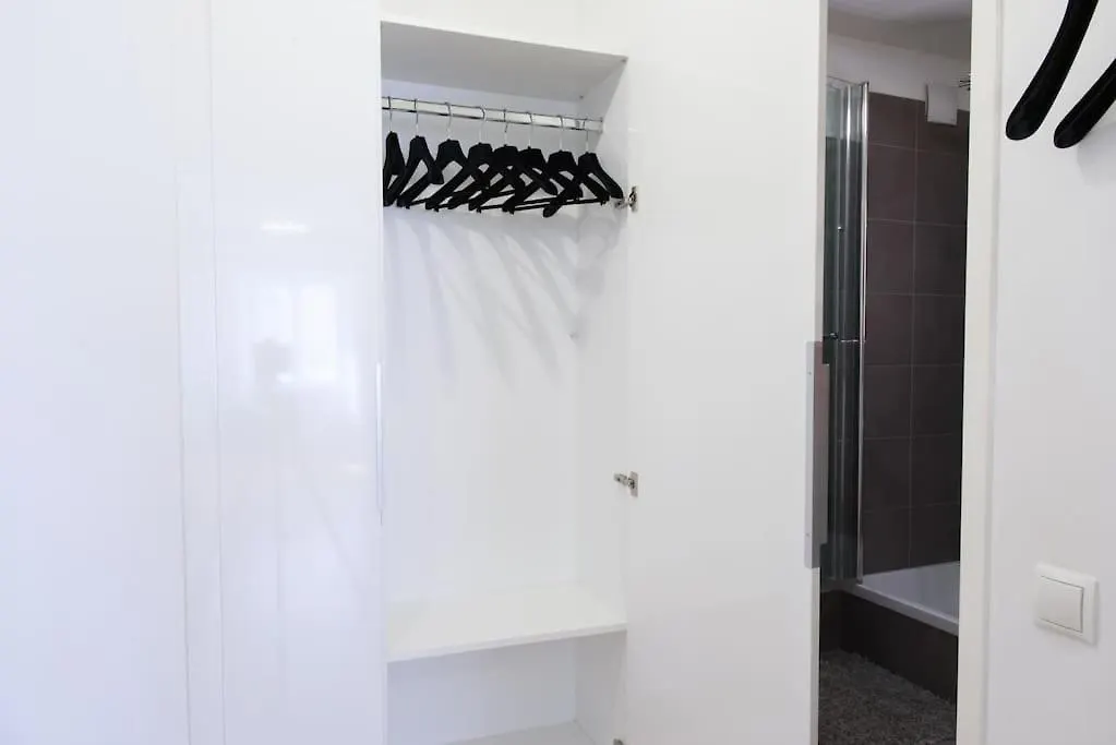 Designer Apartment - Centrally Located Vienna Austria