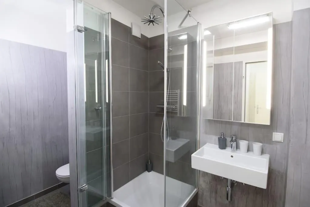 Designer Apartment - Centrally Located Vienna